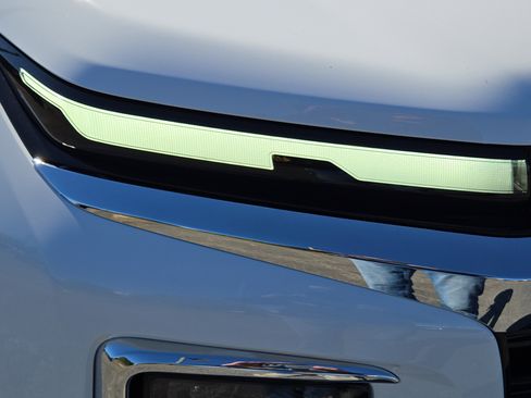 New 2026 Chevrolet Traverse LT w/ Driver Confidence Package image 17