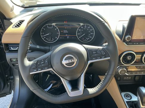 Used 2025 Nissan Sentra SV w/ SV Premium Package FWD image 14