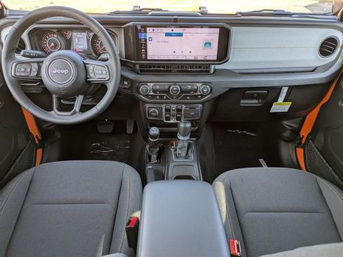 New 2025 Jeep Gladiator Sport AWD/4WD image 14