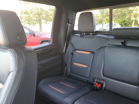 Used 2024 GMC Sierra 2500 AT4 w/ AT4 Premium Plus Package image 55