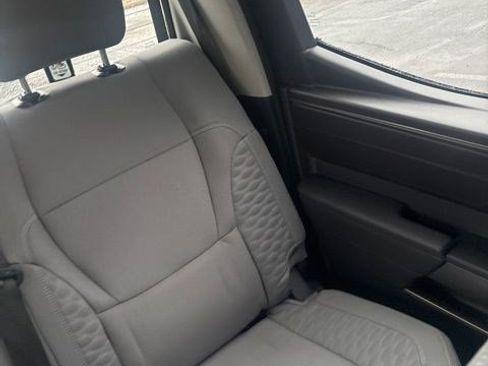 Used 2024 Toyota Tundra SR5 AWD/4WD image 18