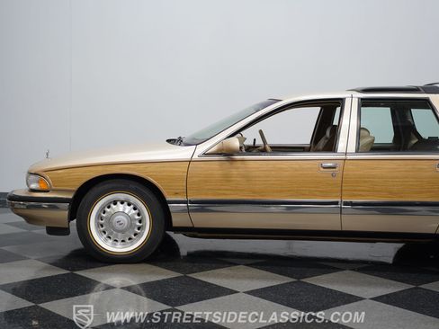 Used 1996 Buick Roadmaster Estate RWD image 23