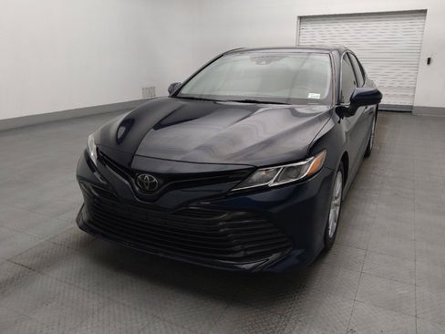 Used 2019 Toyota Camry LE FWD image 15