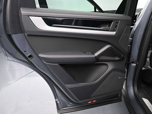 New 2026 Porsche Cayenne S AWD/4WD image 19
