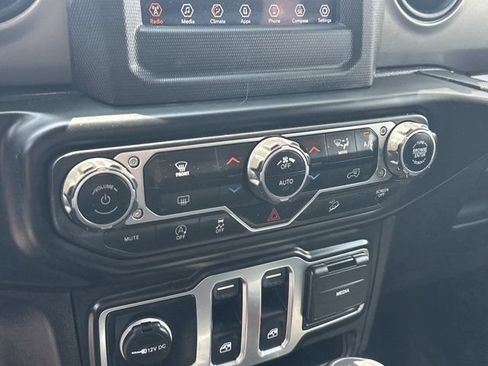 Used 2020 Jeep Wrangler Sport AWD/4WD image 26