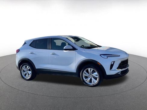 Used 2025 Buick Encore GX Preferred image 2