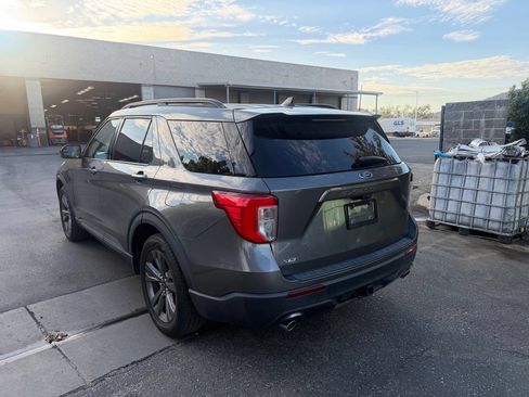 Used 2023 Ford Explorer XLT w/ Equipment Group 202A RWD image 4