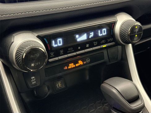 Certified 2024 Toyota RAV4 LE AWD/4WD image 22