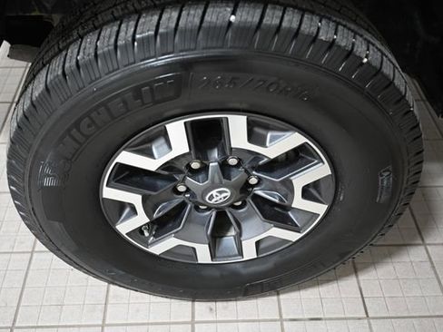 Used 2019 Toyota Tacoma TRD Off-Road image 18