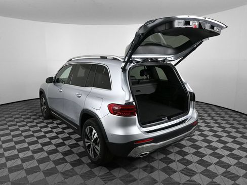 Used 2026 Mercedes-Benz GLB 250 image 32