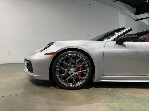 Used 2024 Porsche 911 Targa 4S AWD/4WD image 3