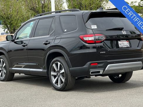 Certified 2024 Honda Pilot Touring image 6