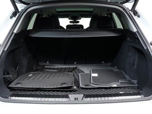 New 2025 Audi Q5 Premium Plus image 28