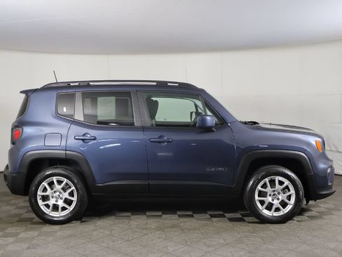 Used 2020 Jeep Renegade Latitude AWD/4WD image 13