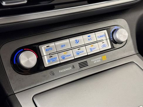 Certified 2023 Hyundai Kona SEL image 18