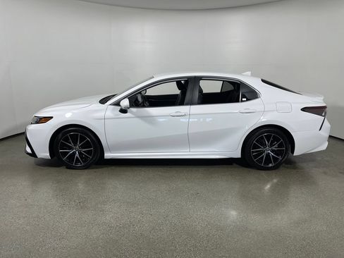 Certified 2024 Toyota Camry SE FWD image 6