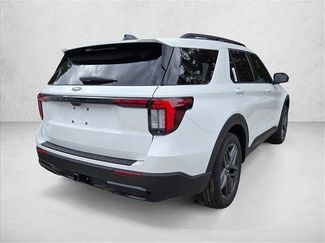 New 2026 Ford Explorer ST-Line w/ ST-Line Street Pack video 2