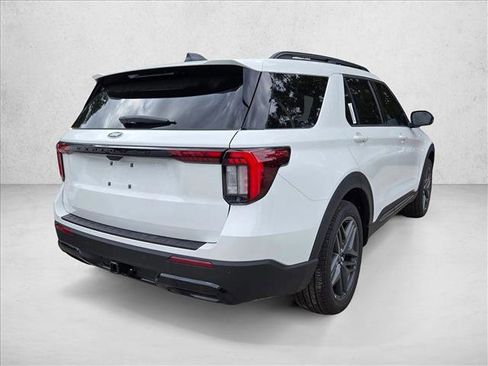 New 2026 Ford Explorer ST-Line w/ ST-Line Street Pack image 2