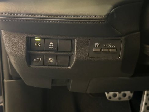 Used 2021 Toyota Avalon XSE FWD image 18