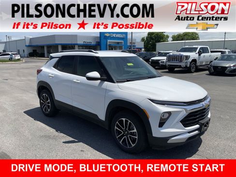 Used 2025 Chevrolet TrailBlazer LT FWD image 1