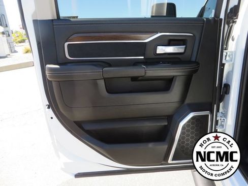 Used 2024 RAM 2500 Laramie w/ Safety Group AWD/4WD image 44