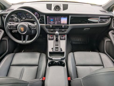 Certified 2026 Porsche Macan image 22