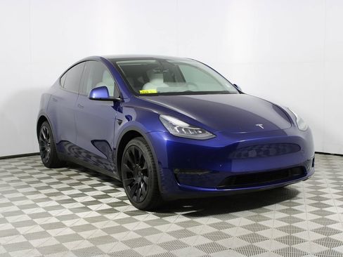 Used 2021 Tesla Model Y Long Range image 26