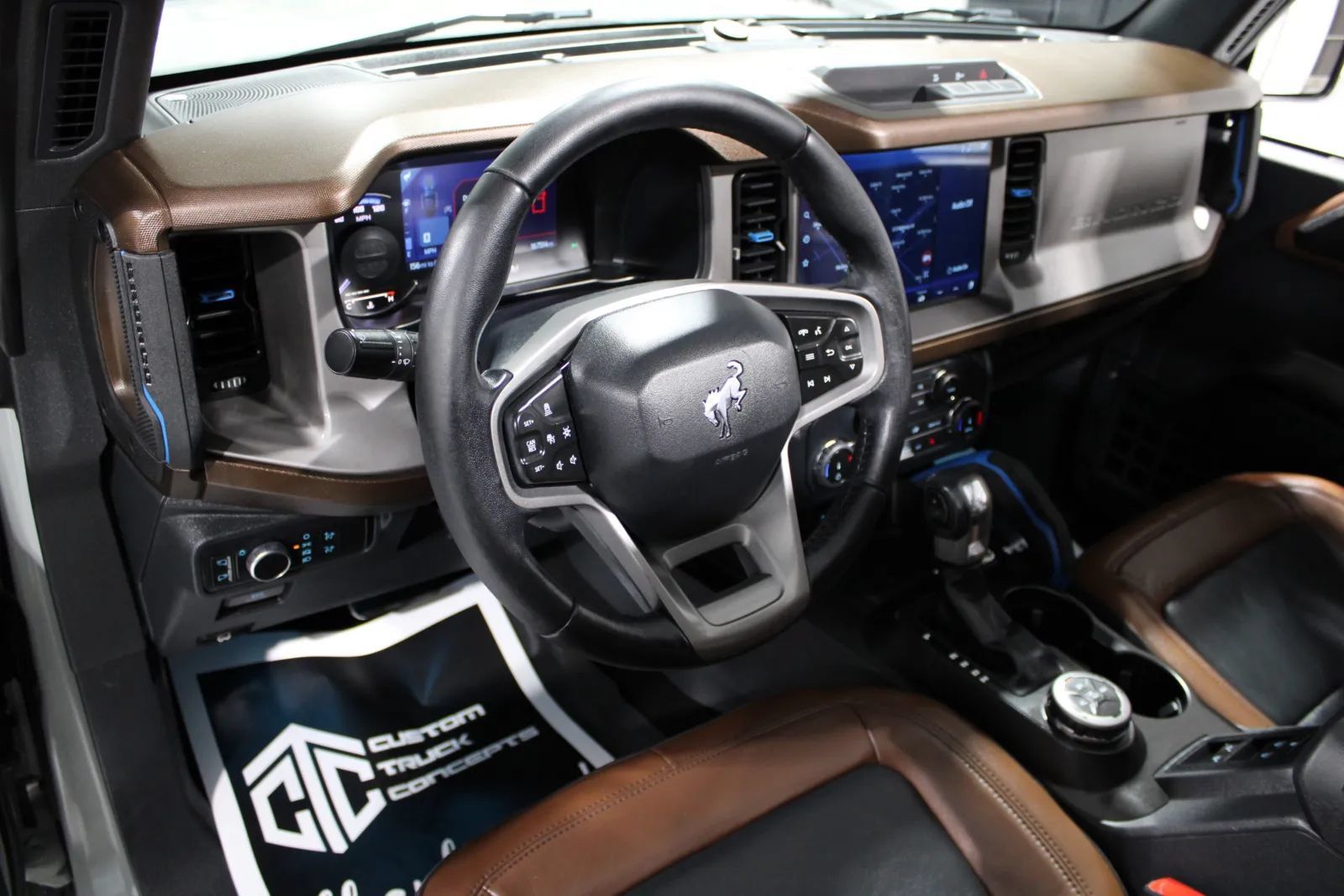 Used 2022 Ford Bronco Outer Banks AWD/4WD image 5