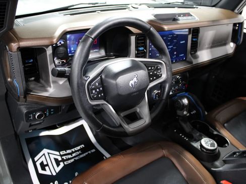 Used 2022 Ford Bronco Outer Banks AWD/4WD image 5