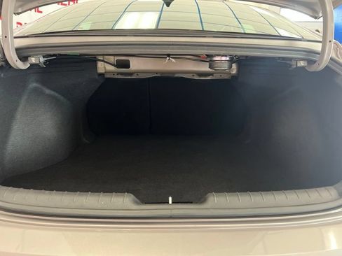 Used 2023 Hyundai Elantra Limited w/ Cargo Package FWD image 8