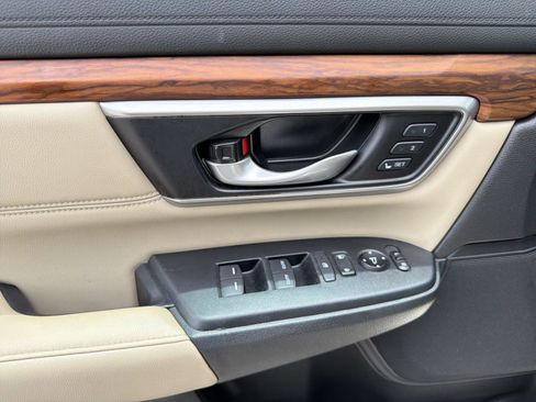 Used 2022 Honda CR-V Touring image 13