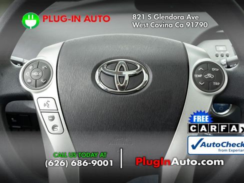 Used 2012 Toyota Prius Three w/ Solar Roof Pkg FWD image 17