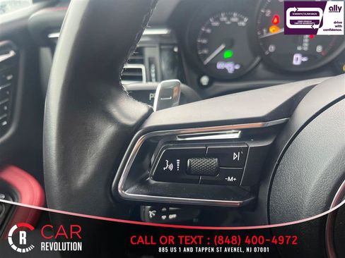 Used 2022 Porsche Macan w/ Premium Package Plus AWD/4WD image 25