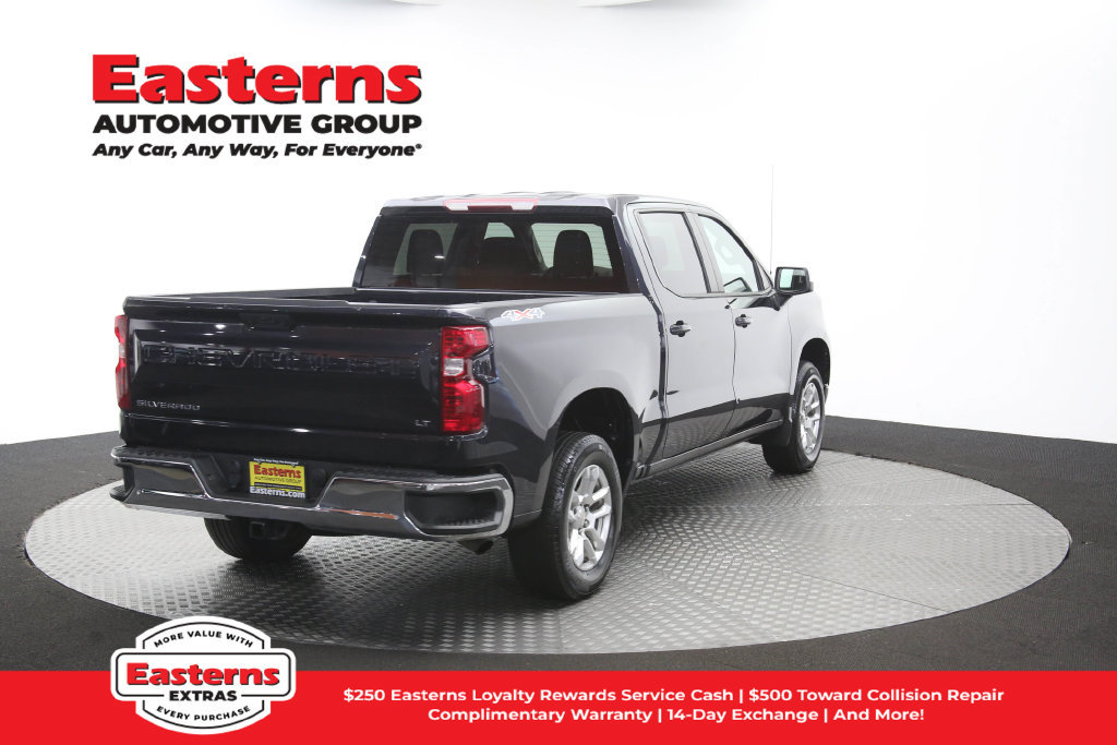 Used 2023 Chevrolet Silverado 1500 LT AWD/4WD image 45