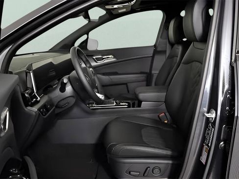 Used 2024 Kia Sportage X-Line w/ X-Line Premium Package image 9