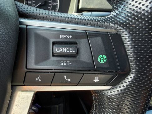 Used 2022 Mitsubishi Outlander SE AWD/4WD image 16