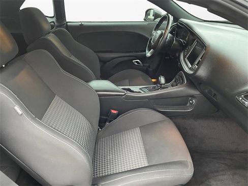 Used 2019 Dodge Challenger GT w/ Driver Convenience Group image 15