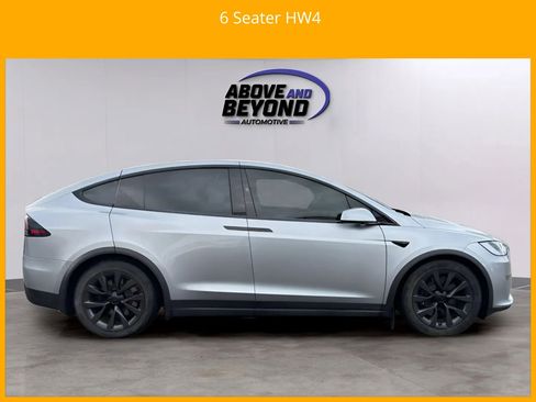 Used 2025 Tesla Model X image 11