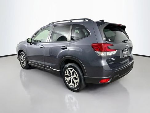 Used 2024 Subaru Forester Premium AWD/4WD image 5