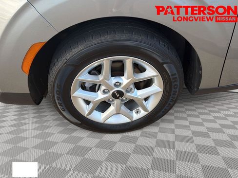 Used 2024 Kia Soul LX w/ Option Group 015 FWD image 17