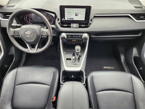 Used 2023 Toyota RAV4 XLE Premium image 26