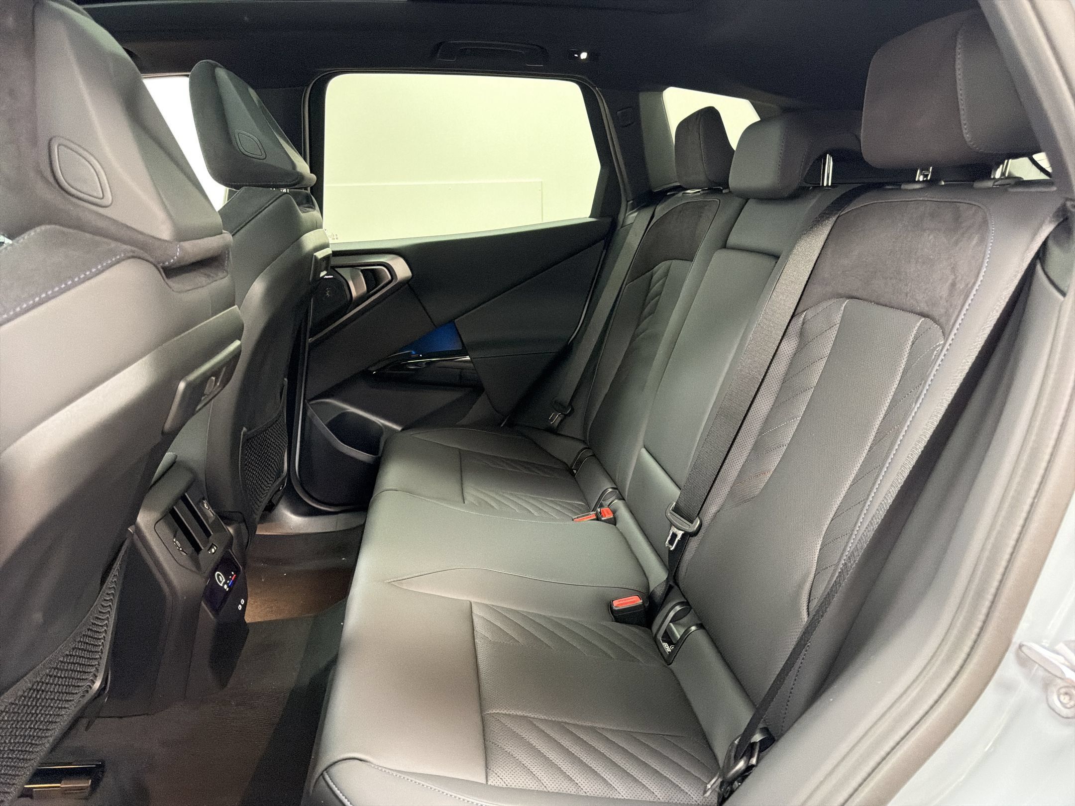 Used 2026 BMW X3 xDrive30i w/ Premium Package AWD/4WD image 26