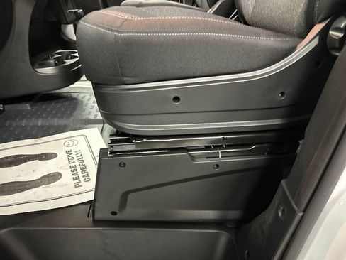 Used 2025 RAM ProMaster 2500 image 12