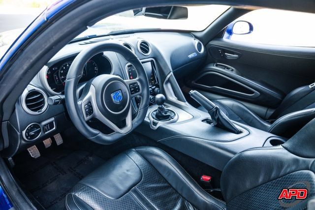 Used 2013 SRT Viper GTS w/ GTS Laguna Interior Pkg RWD image 2