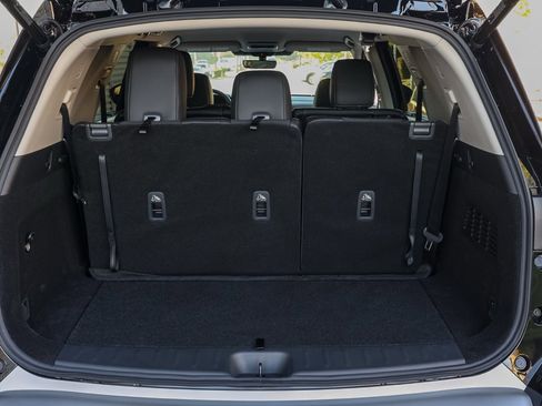 New 2025 Nissan Pathfinder SL image 16