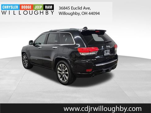 Used 2018 Jeep Grand Cherokee Overland AWD/4WD image 6