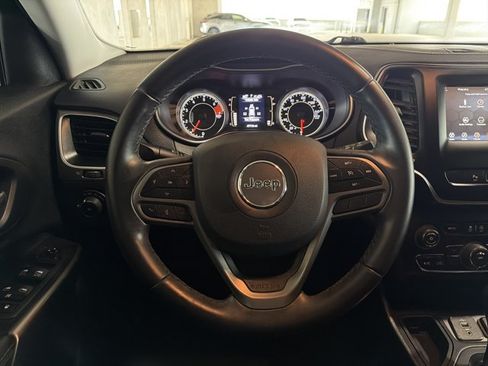 Used 2020 Jeep Cherokee Latitude Plus FWD image 14