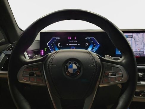 Certified 2023 BMW X7 xDrive40i w/ Executive Package image 17