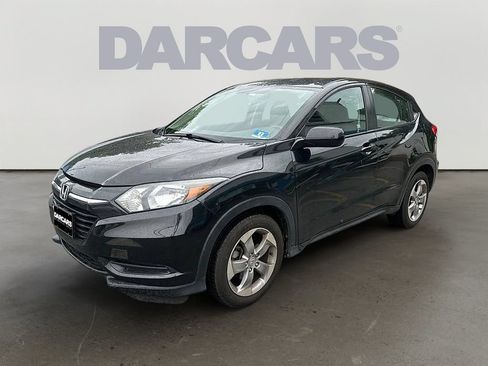 Used 2018 Honda HR-V LX image 2