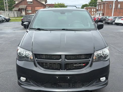 Used 2019 Dodge Grand Caravan GT FWD image 2